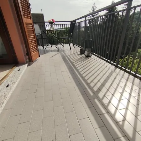 شقة Elegant Penthouse La Balconata - Wellness Retreat & Castle View *