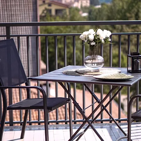 Elegant Penthouse La Balconata - Wellness Retreat & Castle View