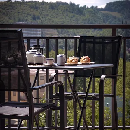 Elegant Penthouse La Balconata - Wellness Retreat & Castle View *