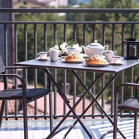 Elegant Penthouse La Balconata - Wellness Retreat & Castle View