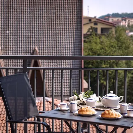 شقة Elegant Penthouse La Balconata - Wellness Retreat & Castle View