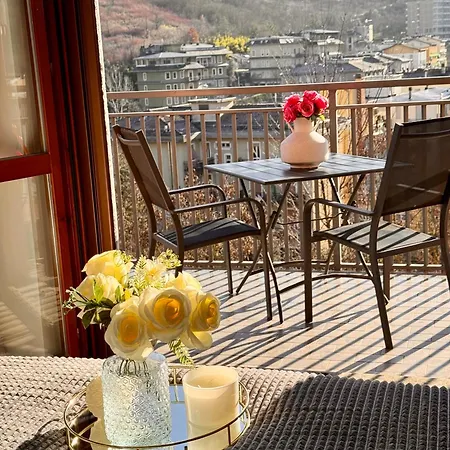 شقة Elegant Penthouse La Balconata - Wellness Retreat & Castle View *